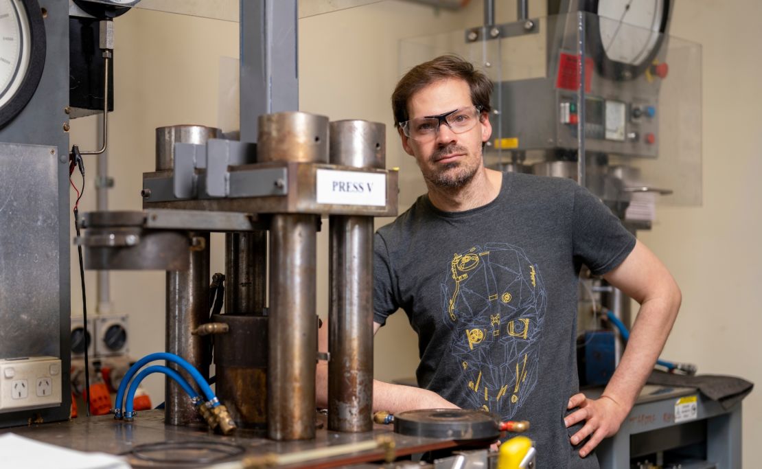  Michael Anenburg from ANU in his lab.