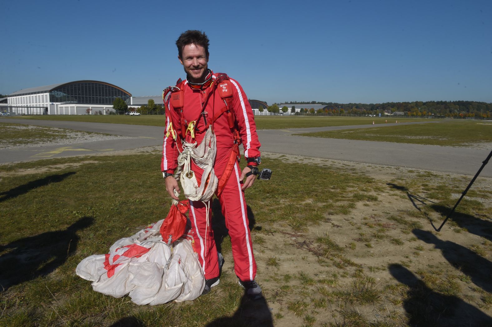 <a href="index.php?page=&url=https%3A%2F%2Fwww.cnn.com%2F2025%2F07%2F17%2Fsport%2Ffelix-baumgartner-dies-in-paragliding-crash-spt%2F">Felix Baumgartner</a>, an Austrian base jumper and skydiver renowned for his record-breaking jump from the stratosphere, died while paragliding in Italy on July 17, local media reported. He was 56.