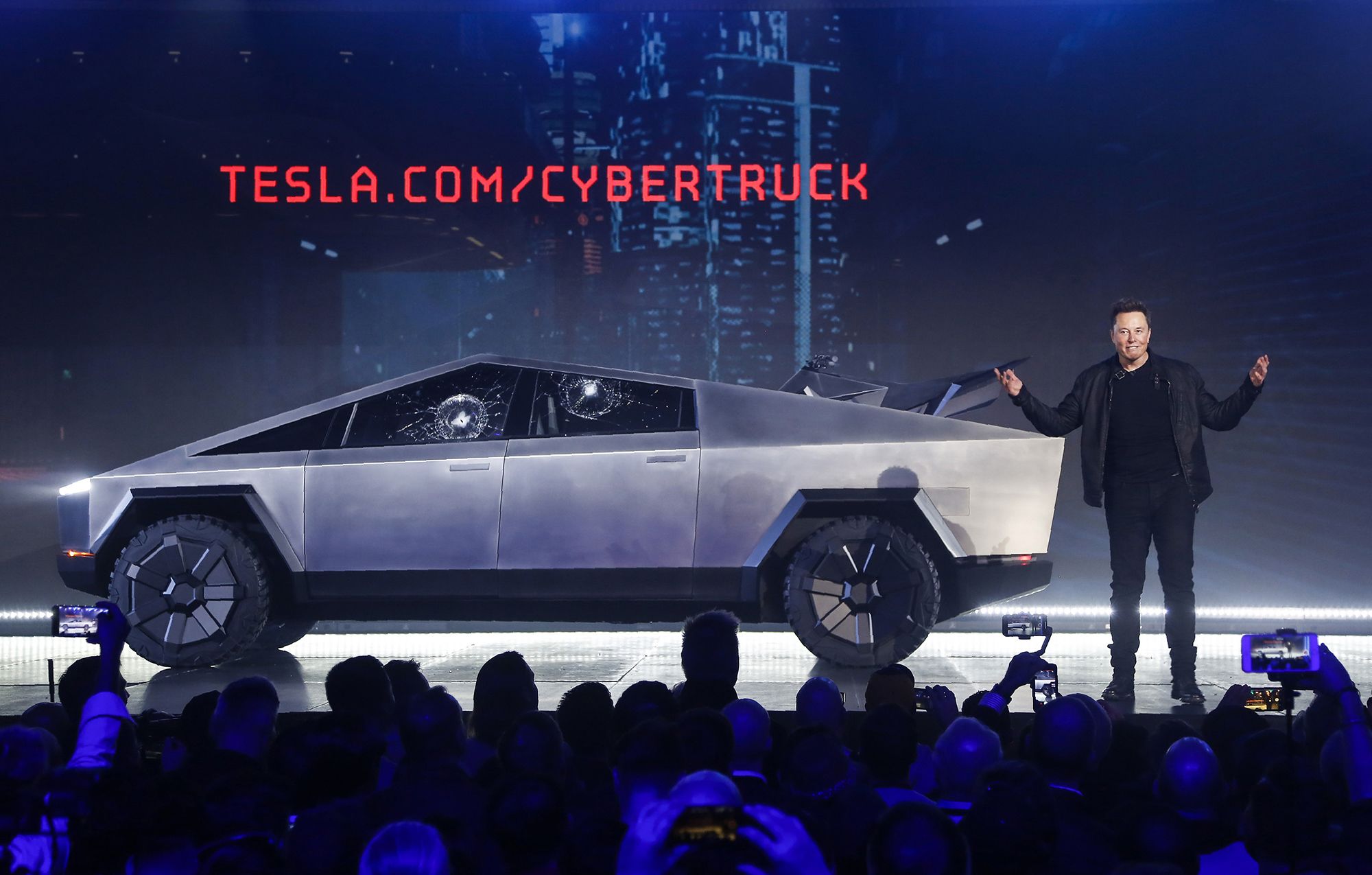 Broken window stickers for Tesla Cybertruck quickly sell out