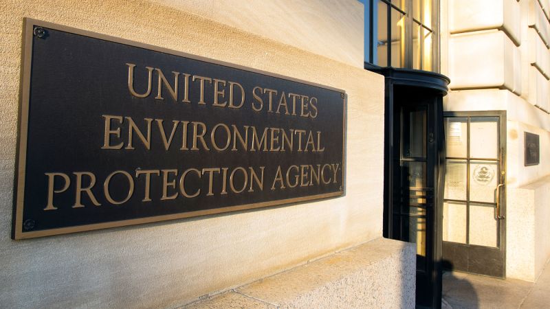 EPA определя два „завинаги химикала“ като опасни вещества