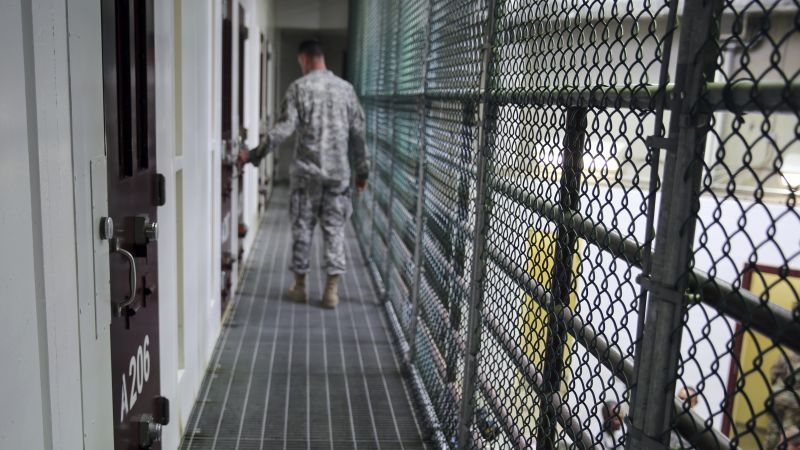 Venezuelan migrants in Guantanamo subjected to isolation, poor hygiene and stale food, HRW says