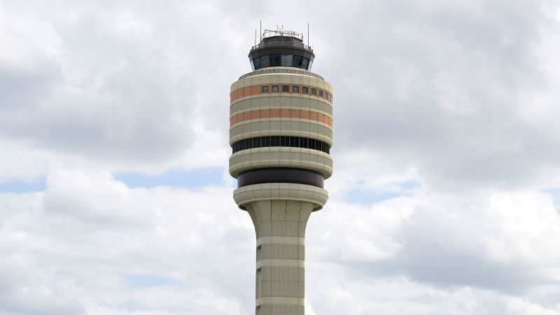 Air traffic control stops 737 pilots mistakenly trying to take off on a taxiway