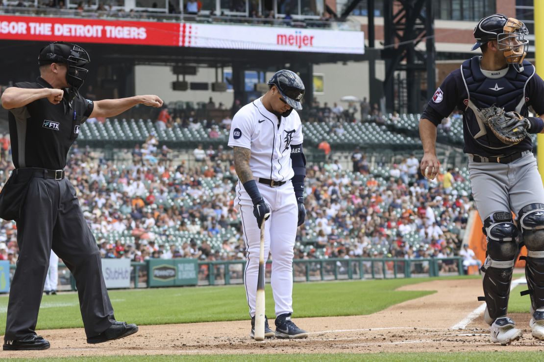Báez looks down after being called out on strikes by home plate umpire Chris Segal during the first inning of a game on August 11, 2022.