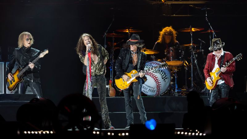 Aerosmith се оттеглят от турнета, тъй като „пълното възстановяване“ на нараняването на гласните струни на Стивън Тайлър е „невъзможно“