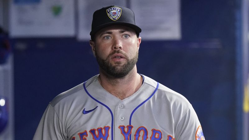 Former Brewers player Darin Ruf sues Reds over injury in Cincinnati that ended his career