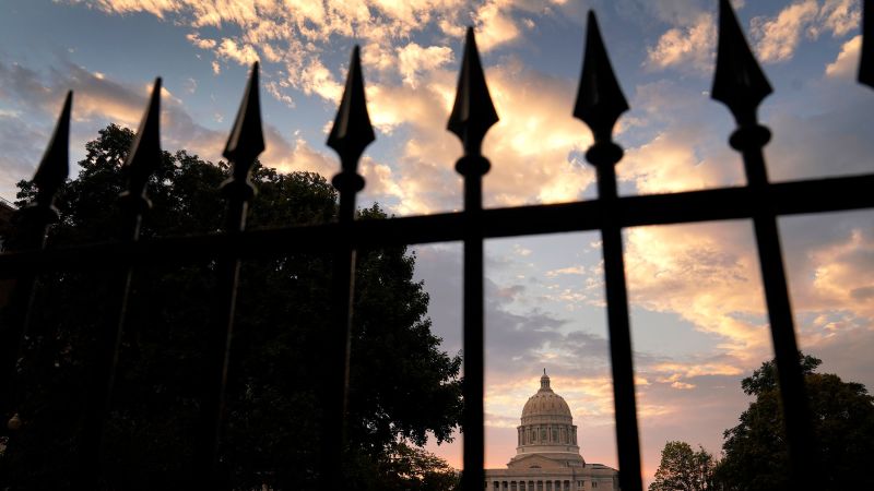 Missouri governor calls special redistricting session amid Trump pressure