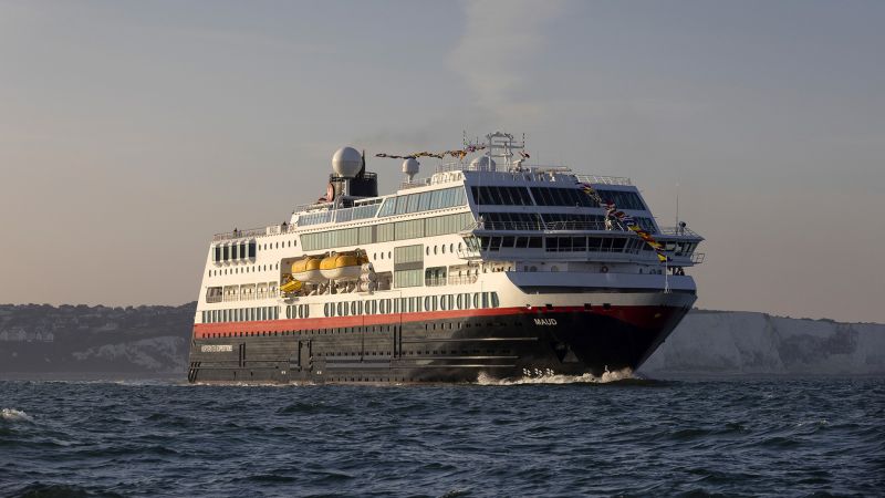 Cruise ship MS Maud loses power in a rough North Sea