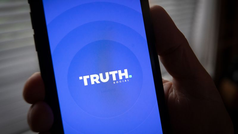 Собственикът на Truth Social Trump Media съди двама от собствените си съоснователи, опитвайки се да заличи техните акции