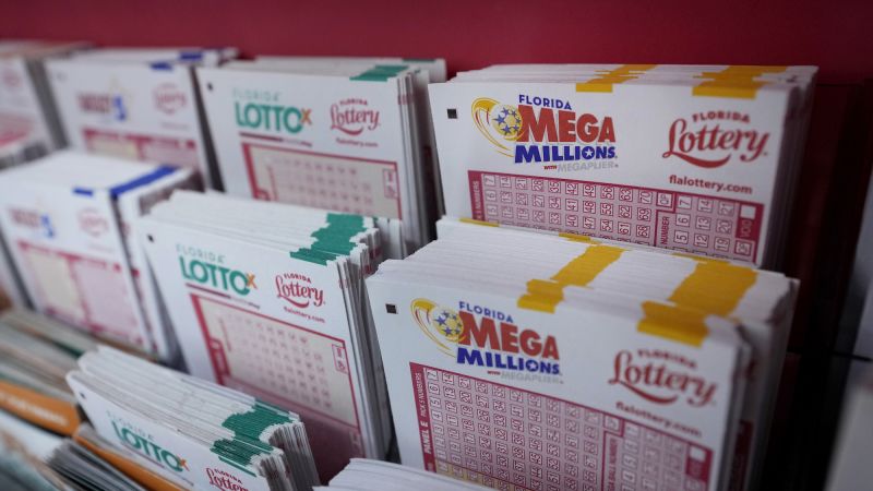 Read more about the article $977 million Mega Millions jackpot up for grabs Friday – CNN