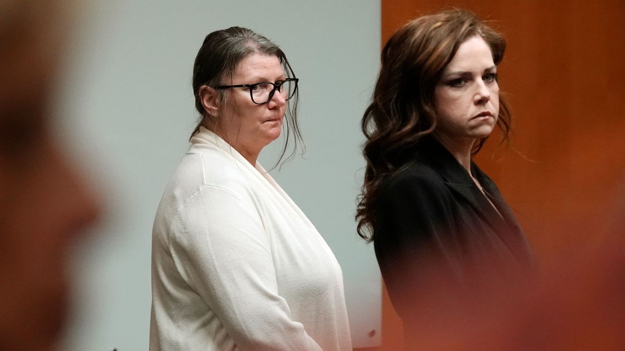 Jennifer Crumbley stands with her attorney Shannon Smith, Monday, Feb. 5, 2024 in Pontiac, Mich. The jury received instructions from a judge and begin deliberations in an unusual trial against a school shooter's mother. The deliberations beginning Monday could send Crumbley to prison if she is convicted of contributing to the deaths of four students in 2021.(AP Photo/\Carlos Osorio, Pool)