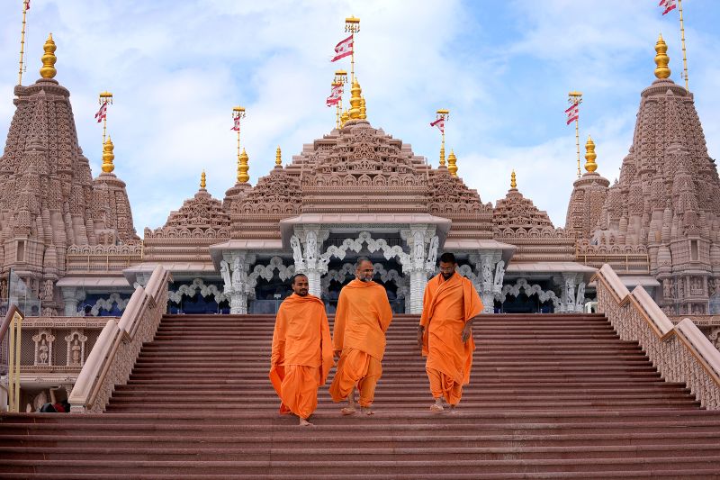 Indiens Modi Weiht Abu Dhabis Ersten Hindu-Tempel Ein - Nachrichten Aus ...