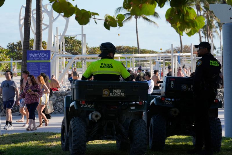 Miami Beach Spring Break: Breaking Up Is Hard To Do | CNN