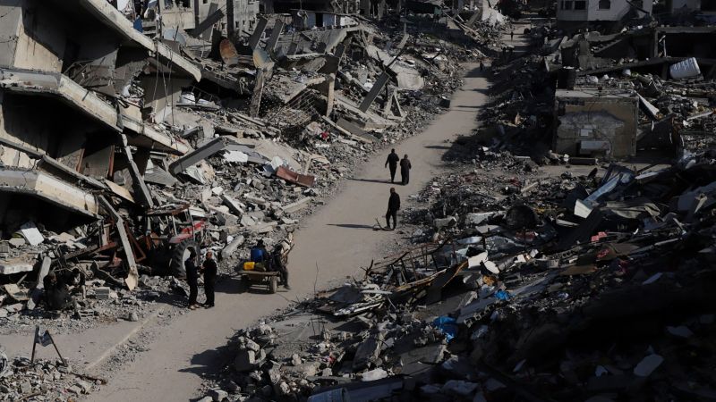 قال مسؤولون إن المفاوضات بشأن اتفاق وقف إطلاق النار بين إسرائيل وحماس تسير على الطريق الصحيح بعد عمليات القتل في موقع المساعدات في غزة