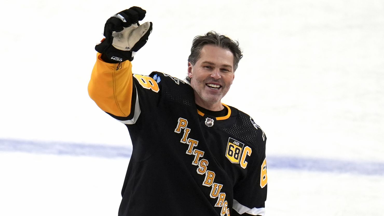 The bobbleheads were to be used to celebrate former Penguins star Jaromír Jágr's legacy.