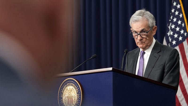 Read more about the article Fed Chair Jerome Powell signals rate cuts aren’t imminent – CNN