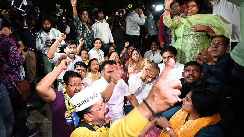 Indian Opposition Politician Arvind Kejriwal Arrested on Alleged Corruption Charges Before General Election