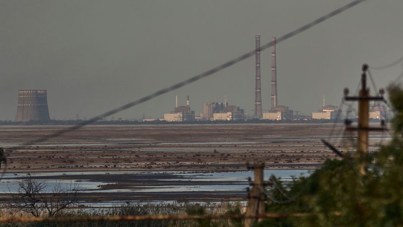 Запорожката атомна електроцентрала в Украйна беше повредена в неделя при