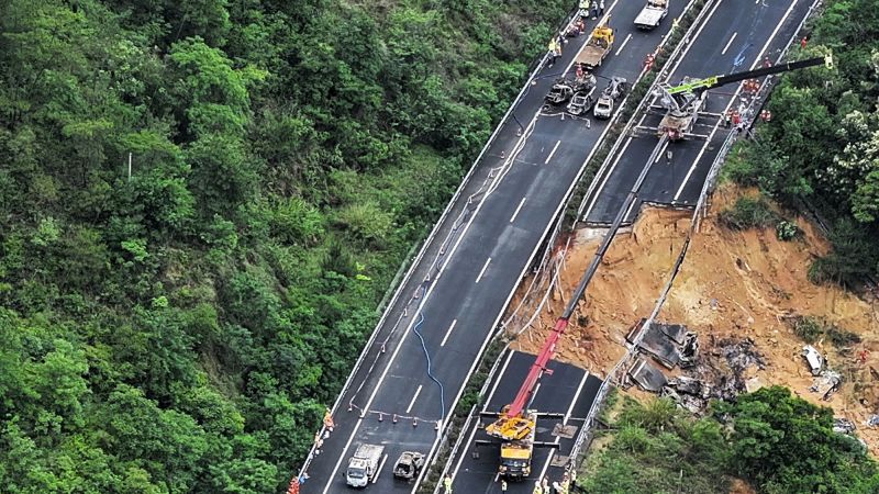 Bei einem Autobahneinsturz in Südchina kommen 24 Menschen ums Leben