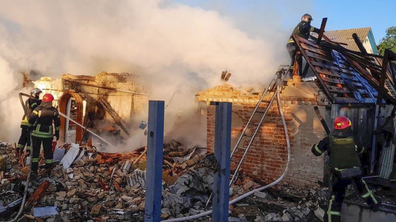 Русия удря Украйна с най-големите въздушни удари от седмици