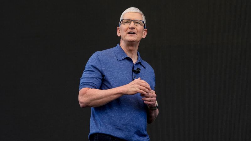 Trump’s tariffs could cost Apple $900 million this quarter, CEO Tim Cook says | CNN Business