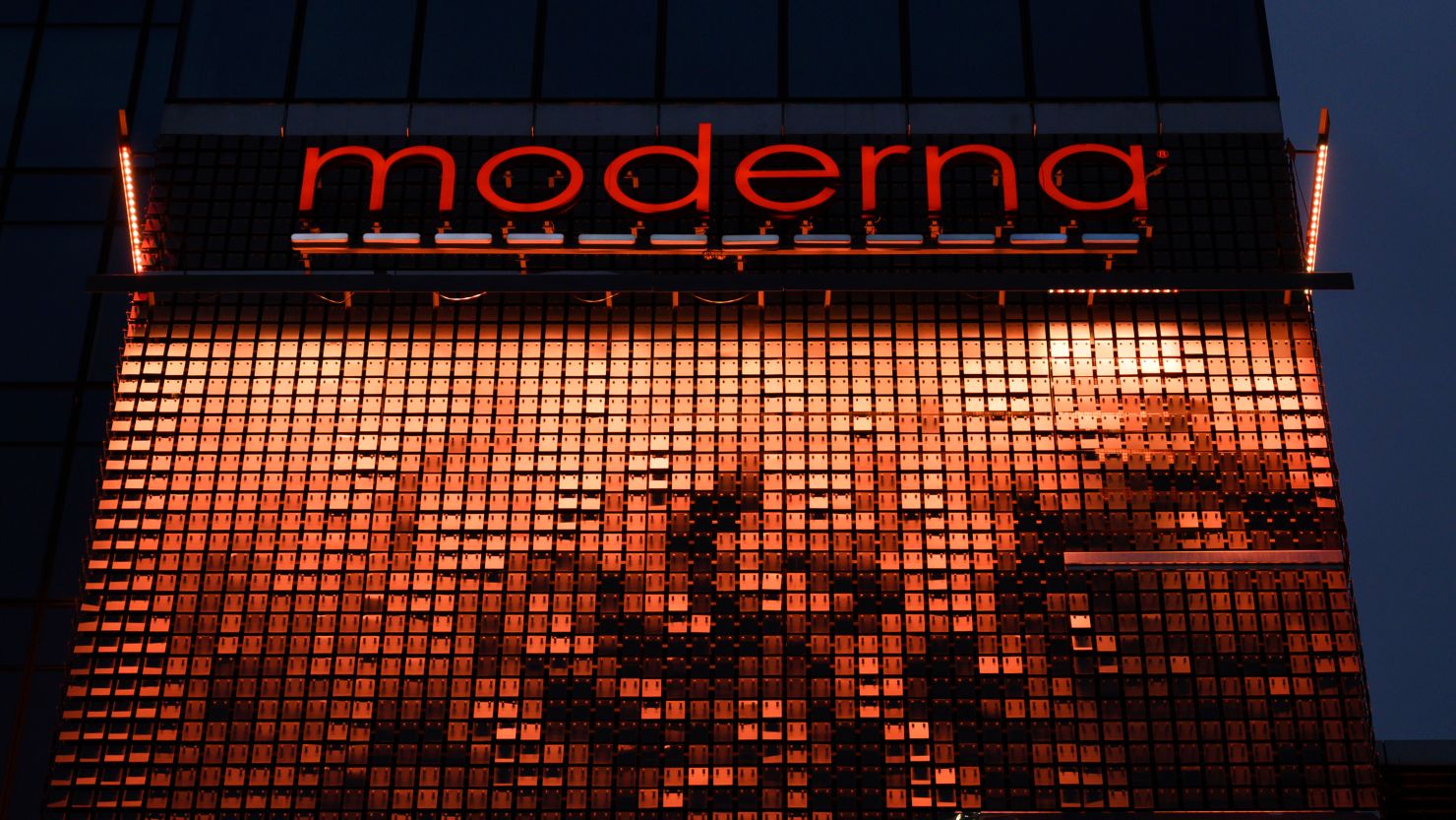 HHS invests nearly 600 million in Moderna’s bird flu vaccine