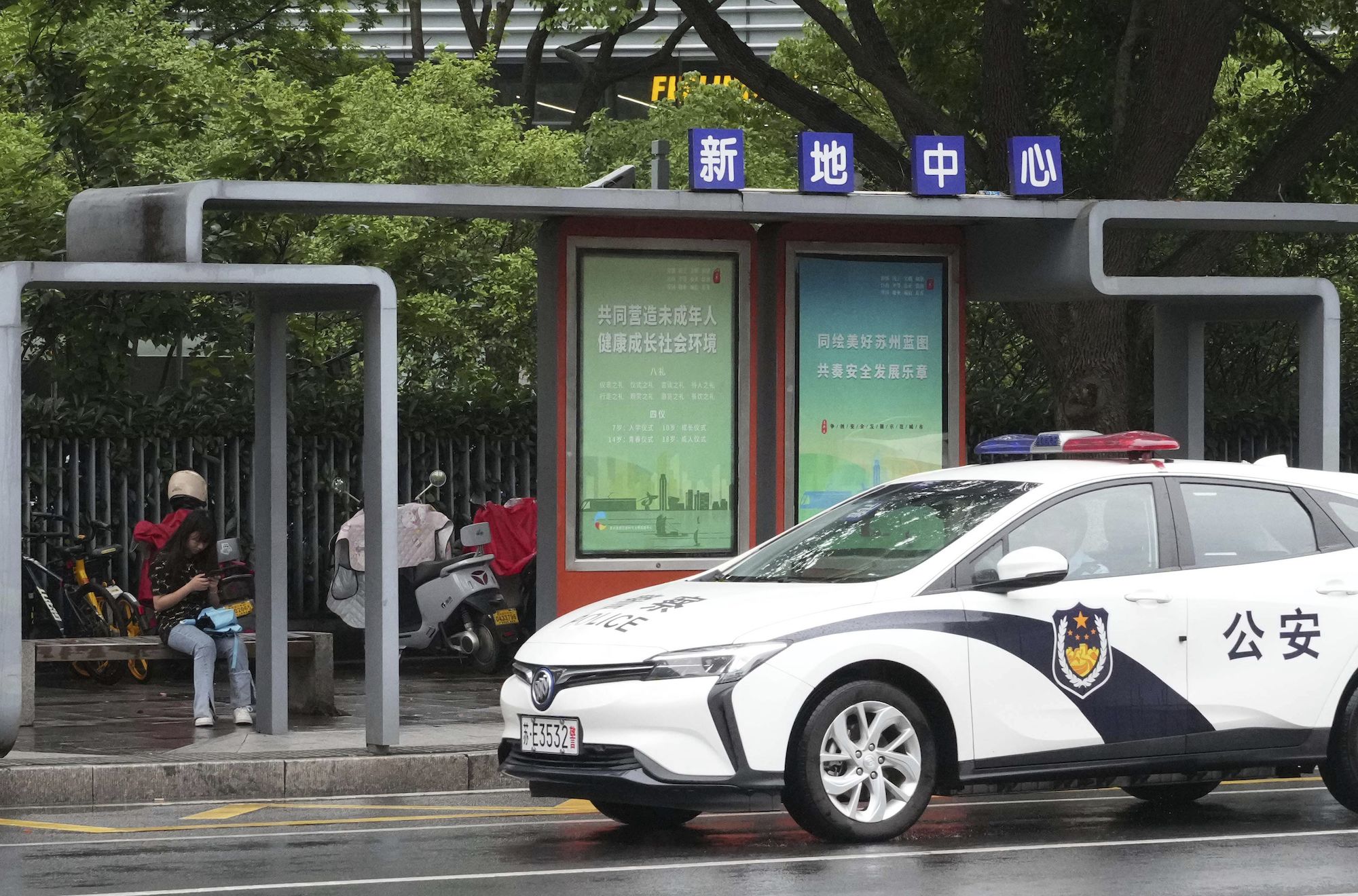 Japanese mother and child stabbed in China in front of school bus | CNN