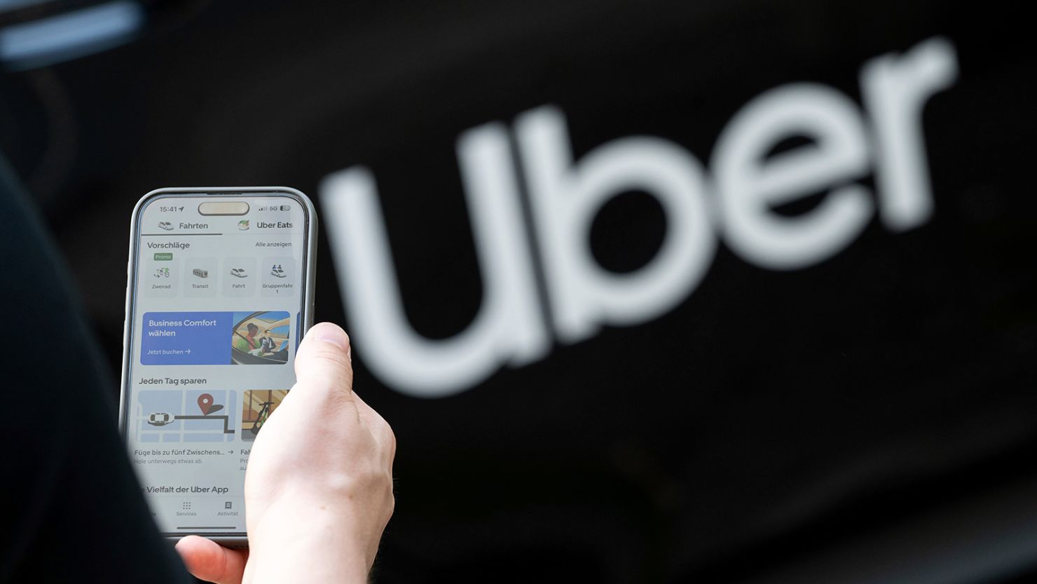 new york uber driver pepper sprayed
