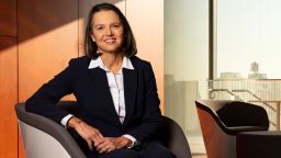 La Dra. Katrina Armstrong deja su cargo como presidenta interina de la Universidad de Columbia y regresará para dirigir el Centro Médico Irving de la institución en Nueva York.