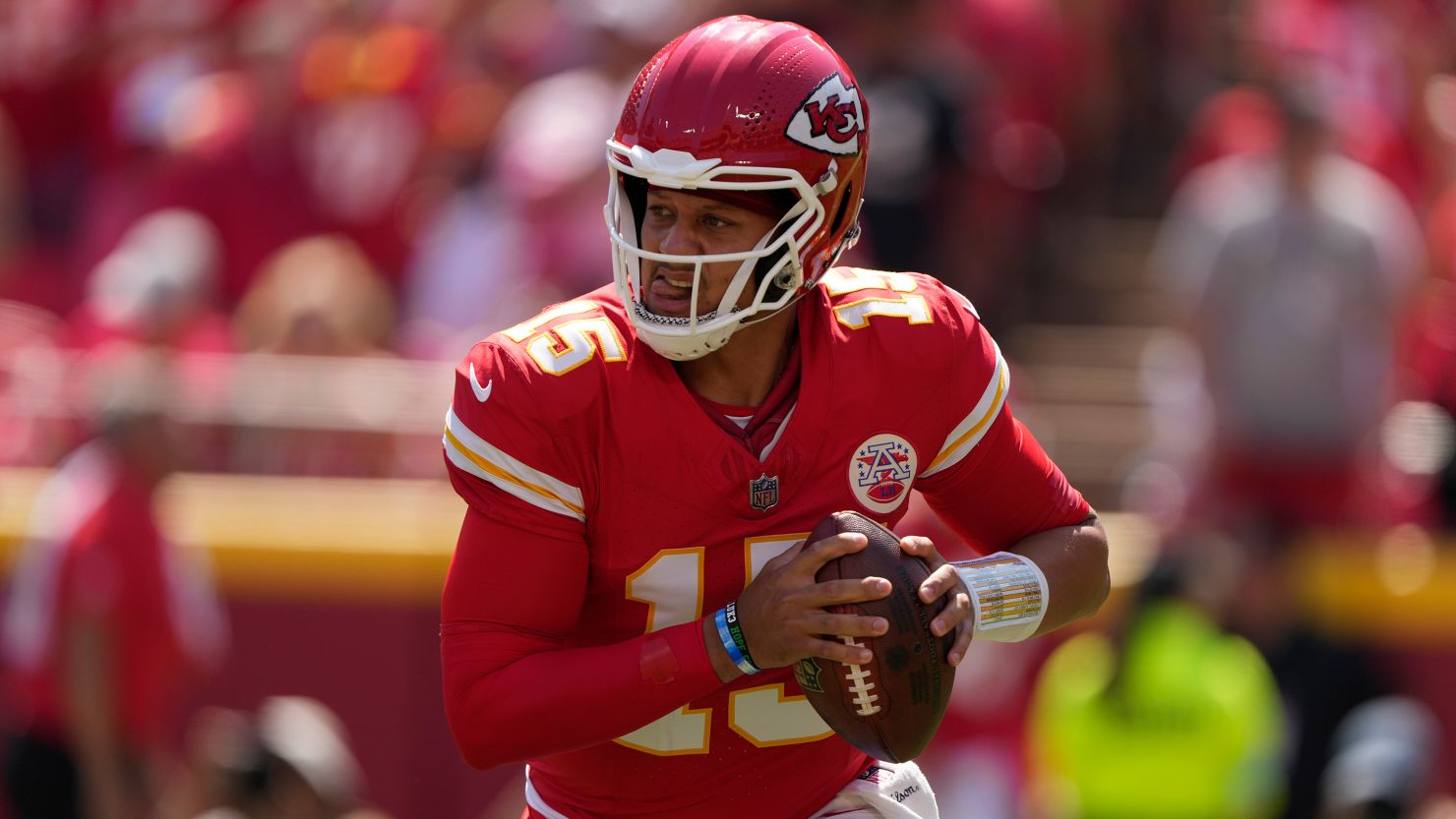 Kansas City Chiefs quarterback Patrick Mahomes added yet another magical moment to his highlight reel.