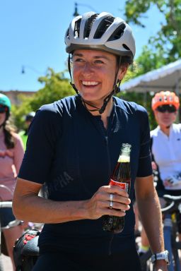 Lael Wilcox takes a break from riding in Santa Fe, New Mexico, on September 4.