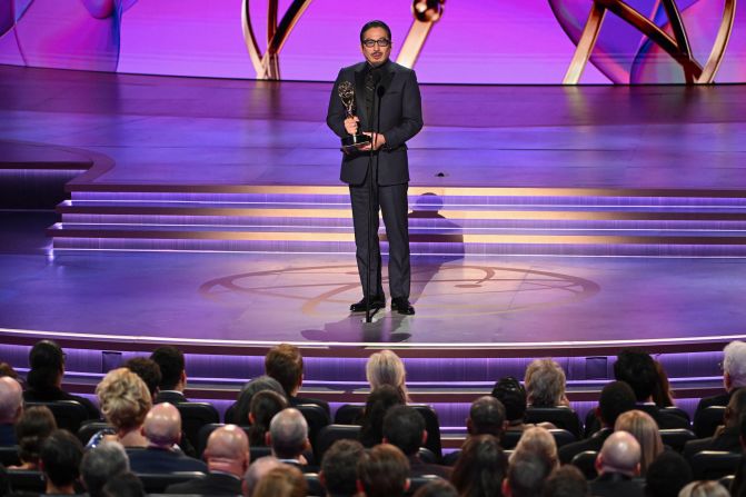 Sanada accepts his <a href="https://www.cnn.com/entertainment/live-news/emmy-awards-levy-09-15-24#h_1f83dc4d1ab8eb08b70c33827d6c6f9a">lead actor Emmy</a>, the first of his career.