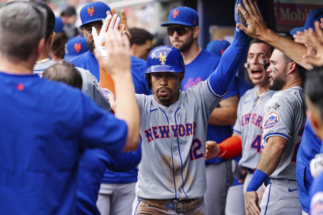 Francisco Lindor of the New York Mets hit a two-run home run to secure his team's victory.