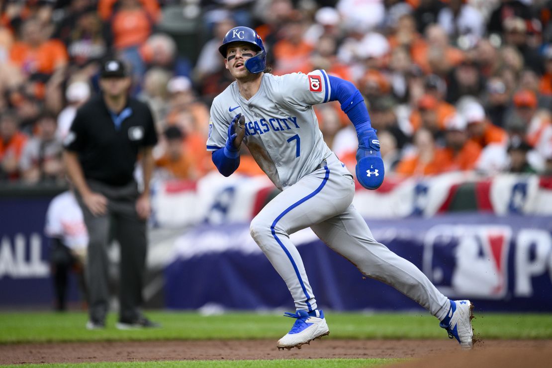 Bobby Witt Jr. runs from first to third base after a single by Salvador Perez during the third inning.