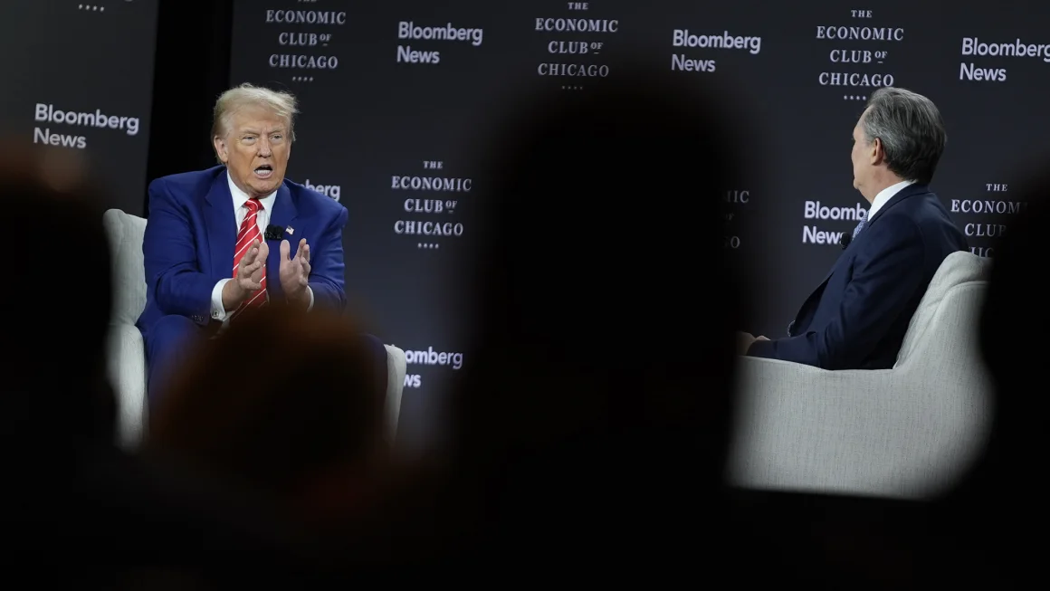 Presta atención a lo que Trump realmente está diciendo en estas líneas clave de Fox y Bloomberg