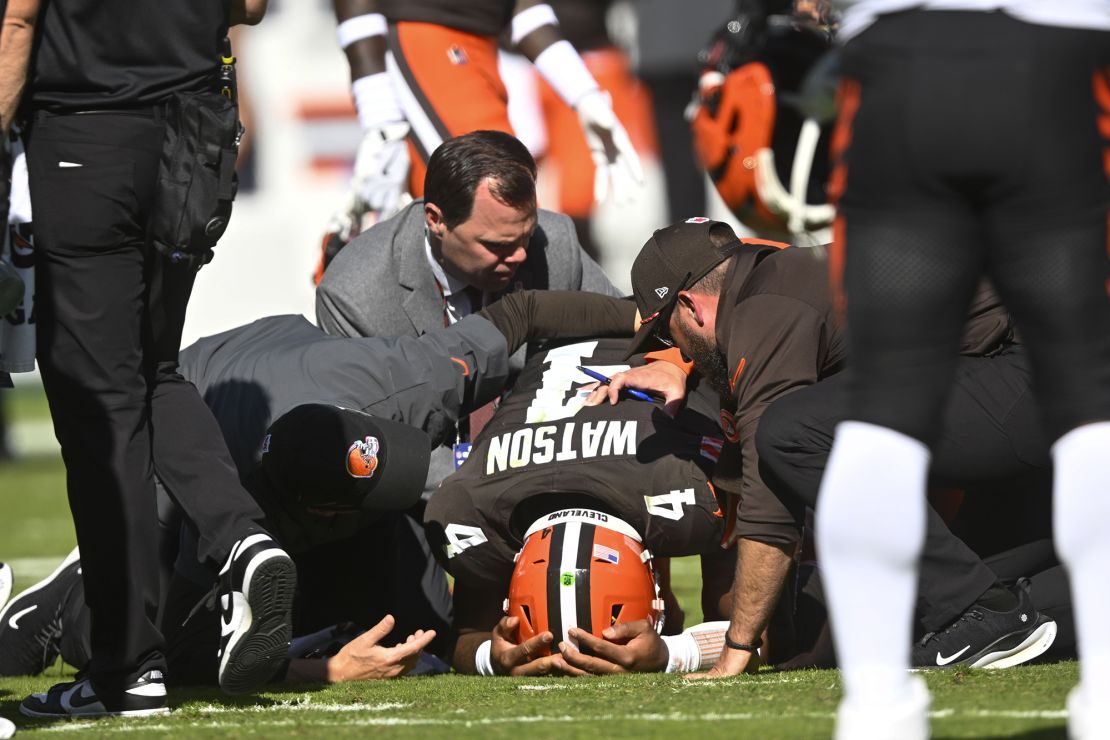 Watson, Bengals'a karşı oynadığı maçta aşil tendonunda yırtık yaşadı.