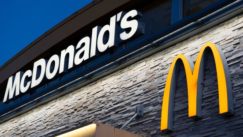 Е. coli: McDonald’s възобновява продажбата на Quarter Pounder във всички ресторанти, след като тестът за говежди банички от Колорадо е отрицателен