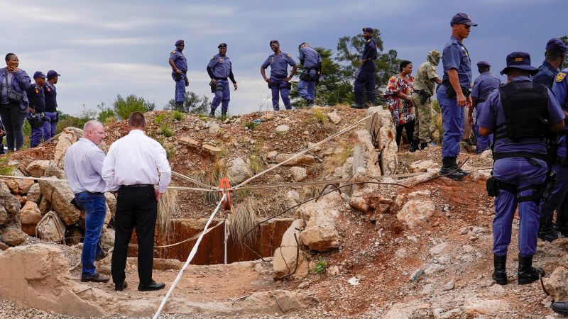 Court Orders Police to End Standoff with Illegal Miners in South Africa