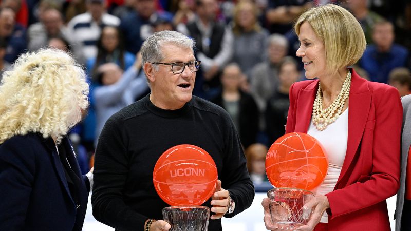 UConn’s Geno Auriemma sets all-time college basketball wins record