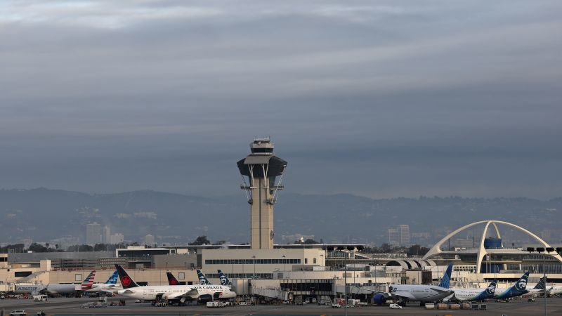 Delta flight from Los Angeles makes emergency landing due to smoke on board