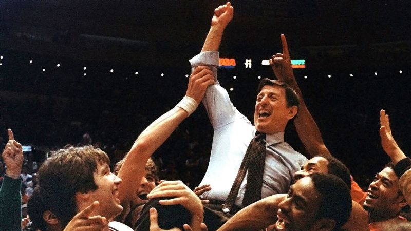 Lou Carnesecca, Hall of Fame coach who led St. John’s for twenty-four seasons, has died at 99