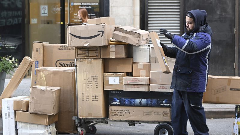 Read more about the article Cyber Monday was the biggest US online shopping day ever – CNN