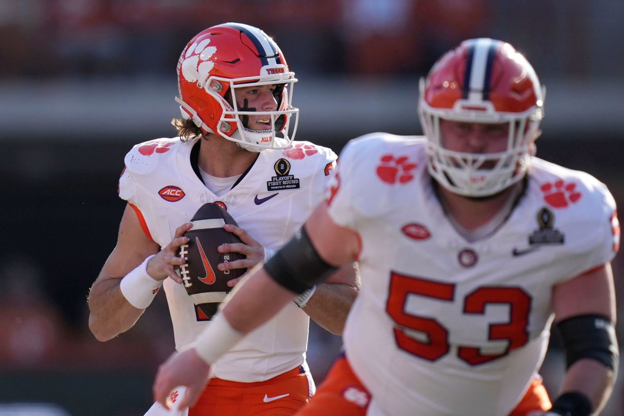 Clemson quarterback Cade Klubnik looks to pass during the first half against Texas.