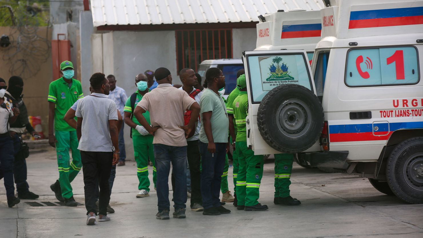 haiti-gang-attack-on-journalists-covering-a-hospital-reopening-leaves-2-dead-several-wounded
