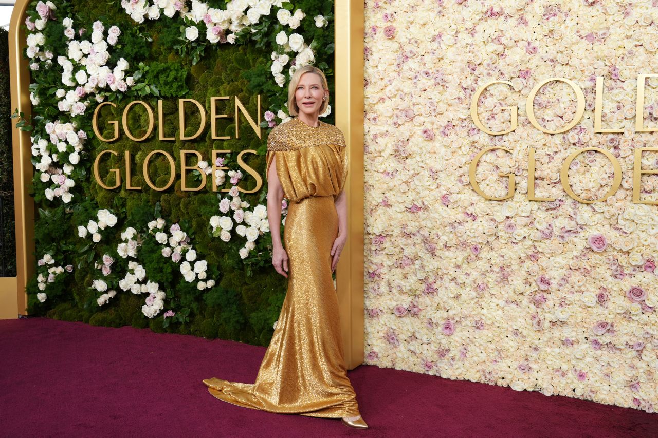 Cate Blanchett walks the Golden Globes red carpet.