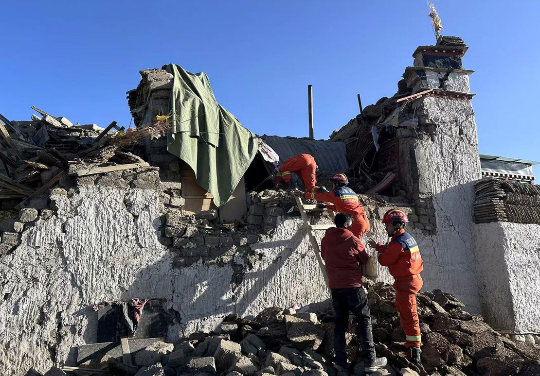 Rescue workers search for survivors in the aftermath of an earthquake in Changsuo Township of Dingri in Xigaze, southwestern China's Tibet Autonomous Region on January 7, 2025.