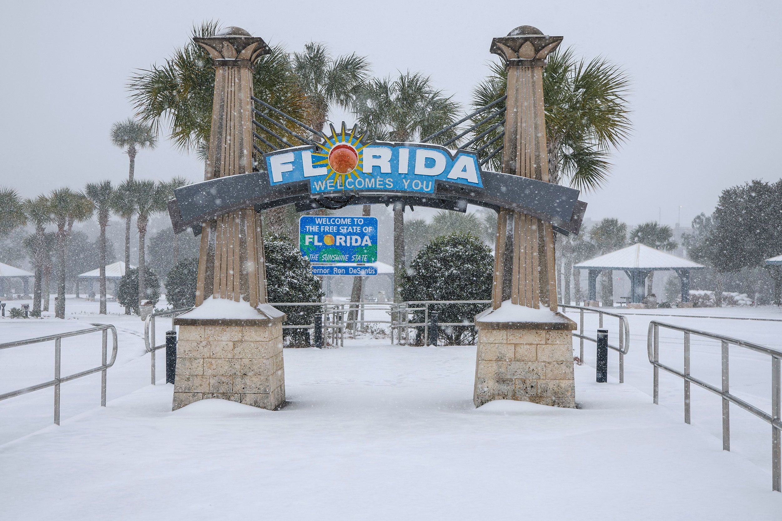 Historic snow falls in Florida, New Orleans with freezing conditions expected for days across South | CNN