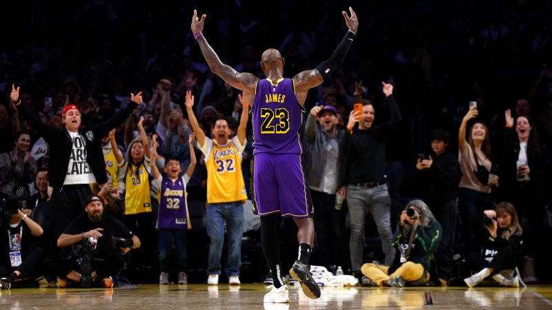 LeBron James joins Michael Jordan in history books as Lakers down Warriors to continue winning run