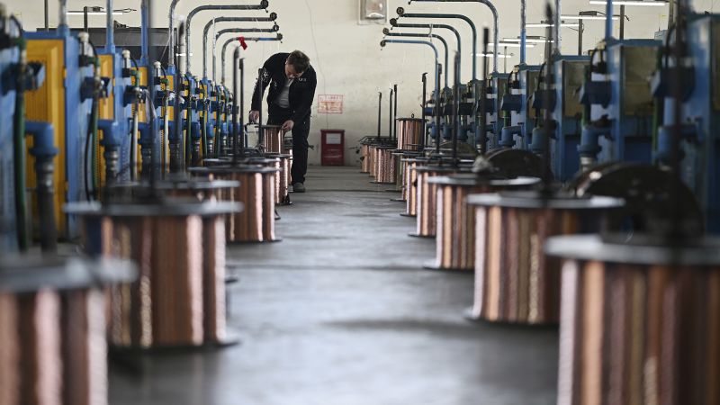 Trump says 50% tariff on copper imports is coming and threatens 200% on prescribed drugs | The Gentleman Report Industry