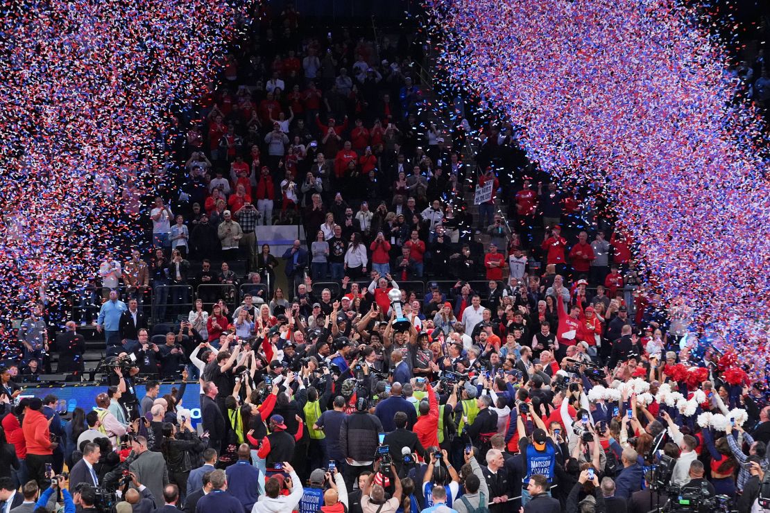 St. Johns secured their first Big East title since 2000 following a 82-66 win over Creighton on Saturday.