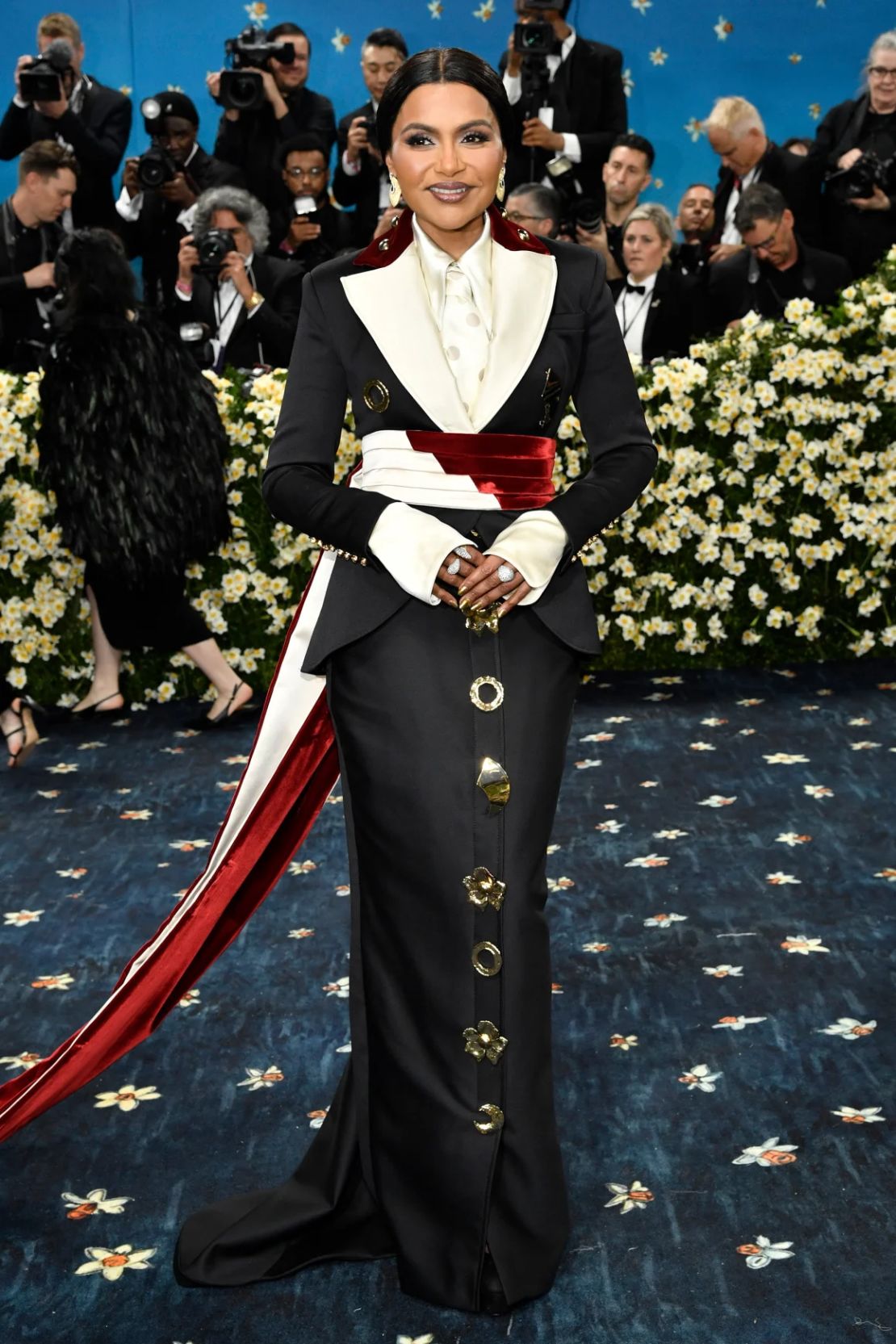 FOTOS | Met Gala 2025: los mejores looks de la noche del dandismo negro Rehmat Boutique Mindy Kaling.